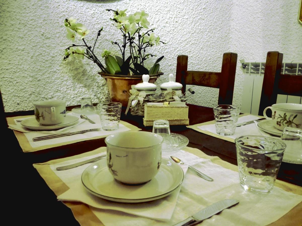 Bed and Breakfast Dulcis In Borgo Santa Lucía Exterior foto